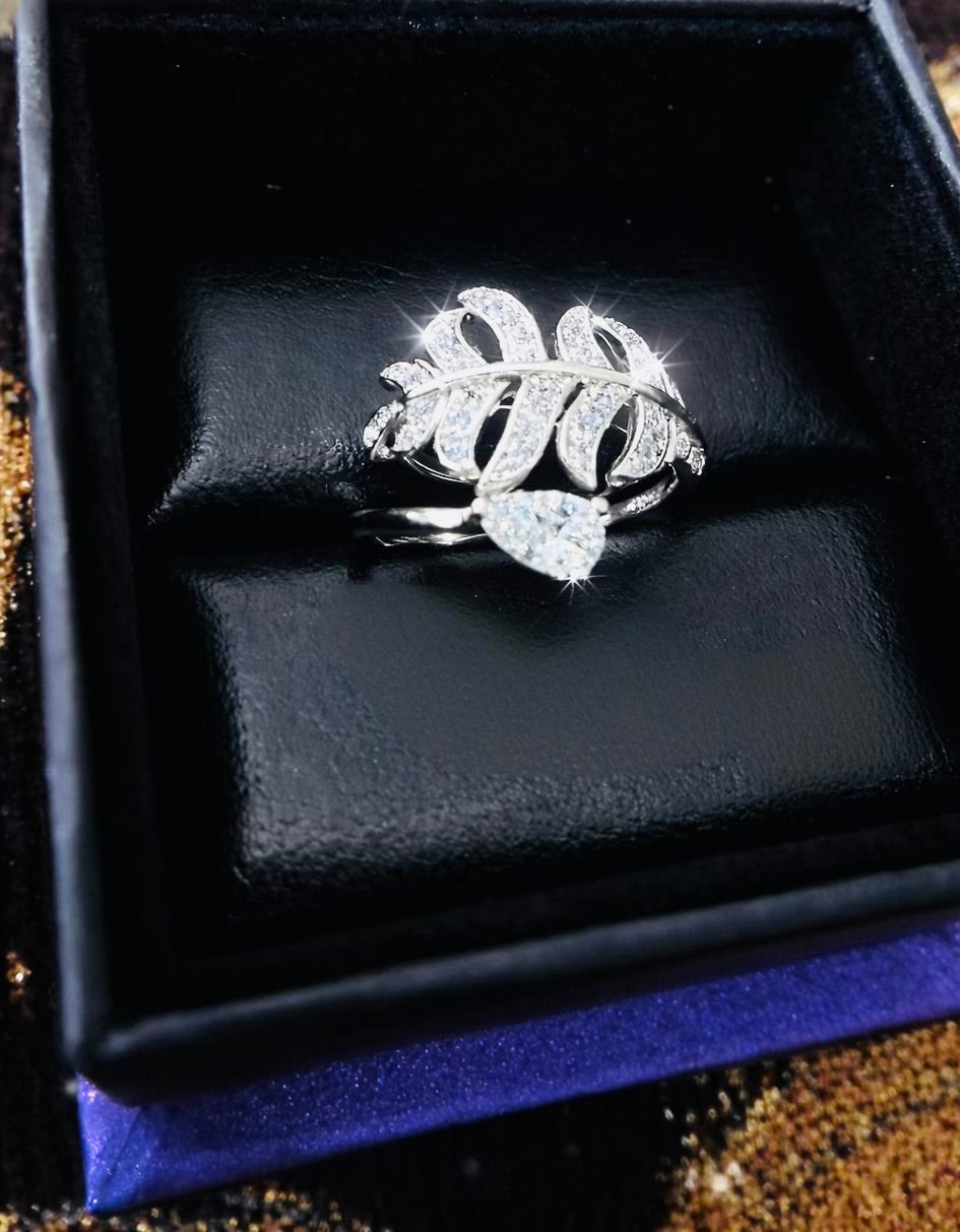 $68 ONLY 
S925

✨ STOP SCROLLING — this ring is EVERYTHING ✨

Fall in love with this S925 Adjustable Moissanite Leaf Vine Ring 💍
Crafted with D color VVS1 moissanite — insane sparkle that looks even better